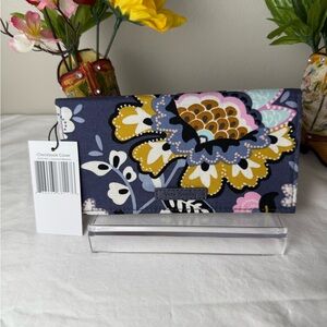 NWT Vera Bradley Charmont Meadow Checkbook Cover Retired Pattern